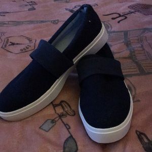 Navy blue Dr scholls shoe